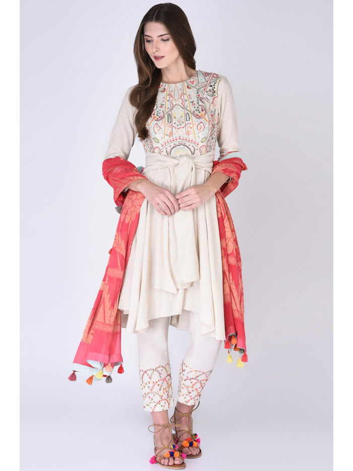 Ivory Sheer Embroidered Kurta Lehenga Set Design by Jiya by Veer Designs at  Pernia's Pop Up Shop 2024