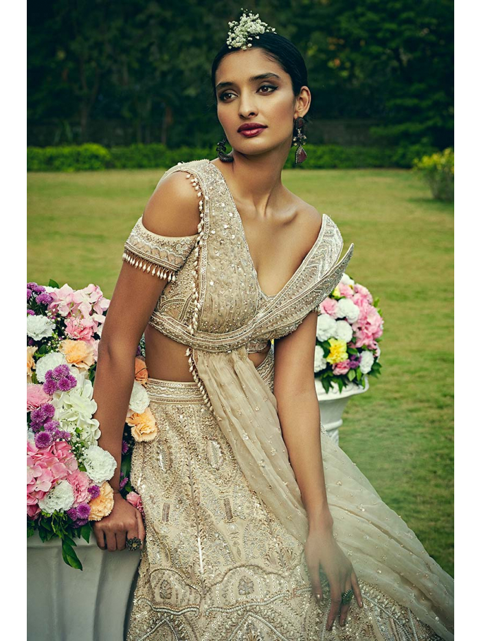 Sabyasachi summer collection 2018 | Indian designer wear, Trendy dresses,  Indian bridal outfits