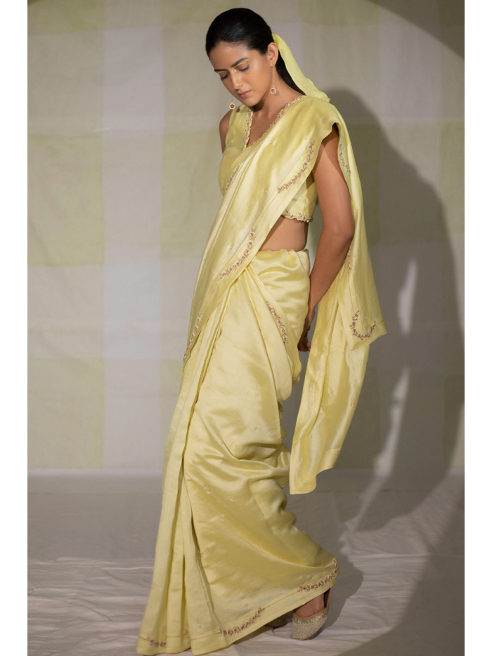 Buy SANGAM INFOTECH Diwali Navratri Saree Lemon Yellow Silk Woven Work  Traditional Tassle Saree - Lemon Yellow Online at Best Prices in India -  JioMart.