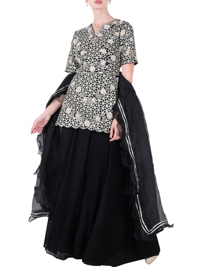 Black Sharara Suits for Women: Elegant Heavy Velvet Punjabi Wedding Suit,  Indian Bridal Salwar Suit With Gharara Shop Now - Etsy