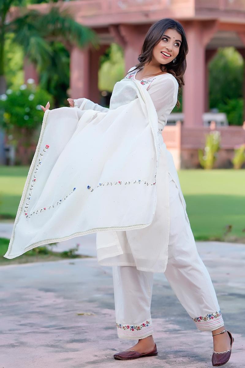 Off White Embroidered Chanderi Kurta